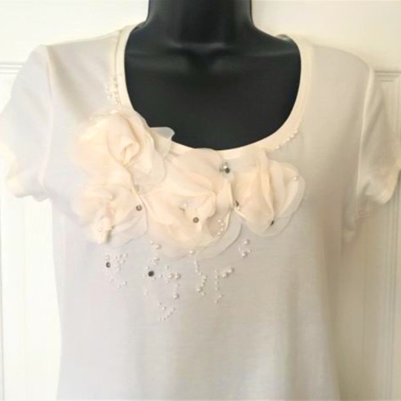 Ann Taylor Tops - Ann Taylor Floral Embellished Scoop Neck Top